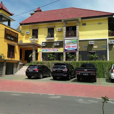 Papyrus Homestay Banyuwangi  Exterior photo