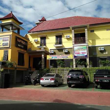 Papyrus Homestay Banyuwangi  Exterior photo