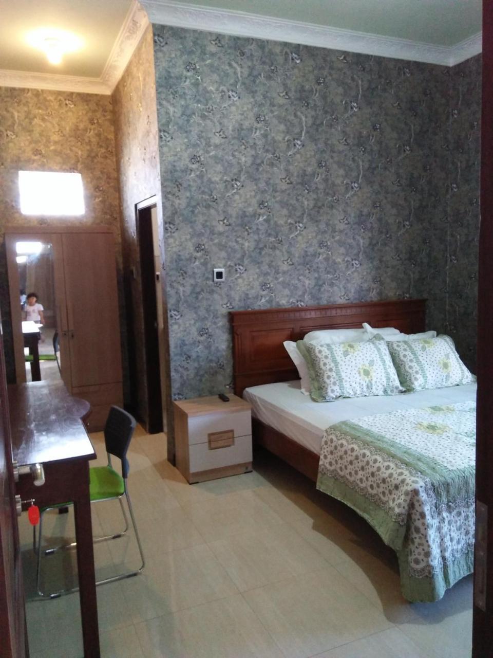 Papyrus Homestay Banyuwangi  Exterior photo